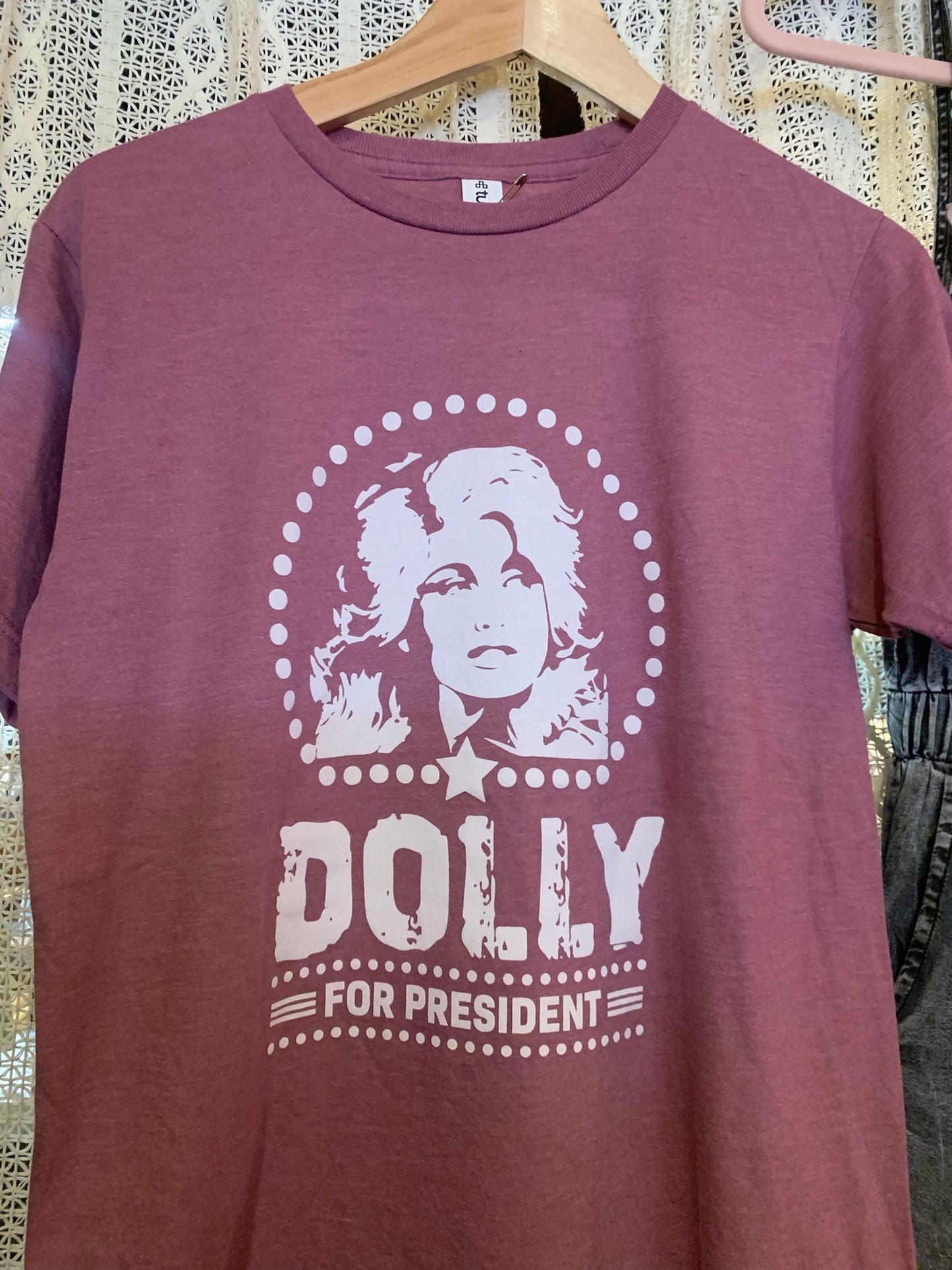 Dolly Tee